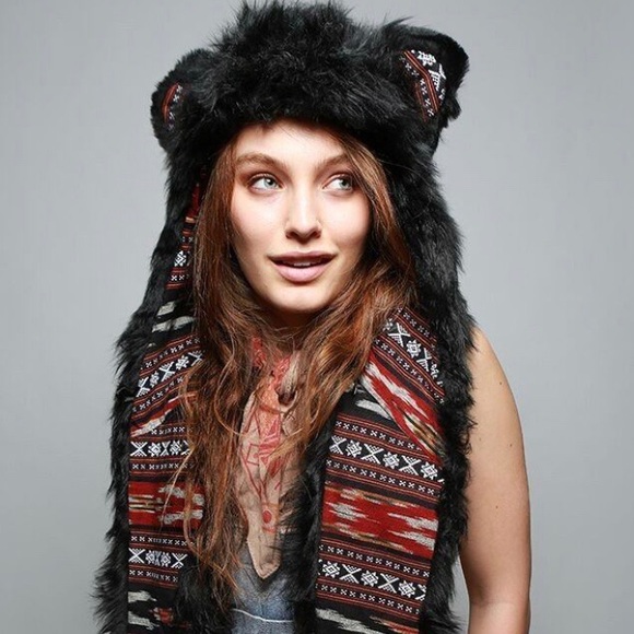 Black Bear 🐻 Spirithood - Picture 1 of 8